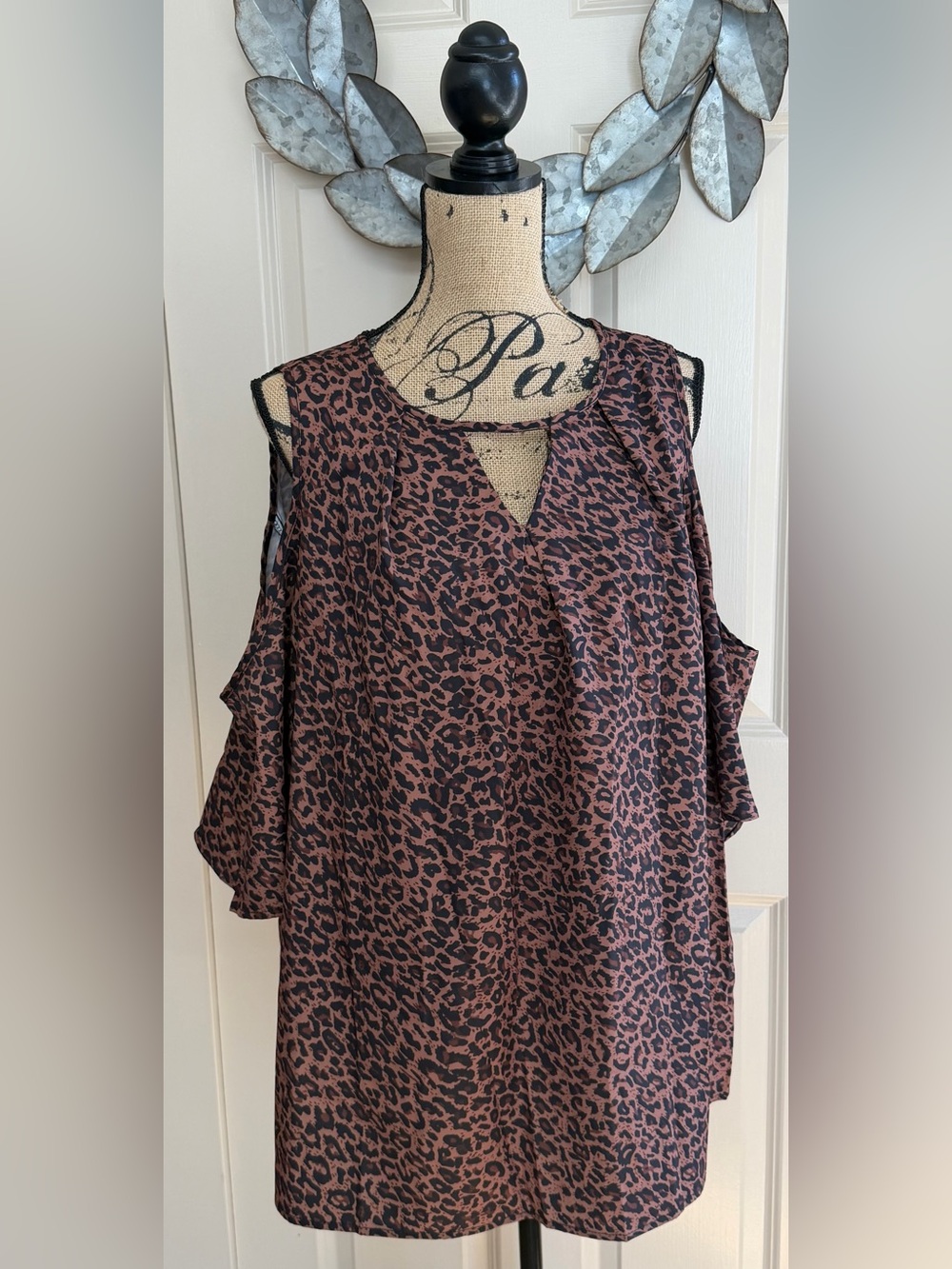 167: Emery Rose Brown Leopard Cold-Shoulder V-Neck Blouse - 4X